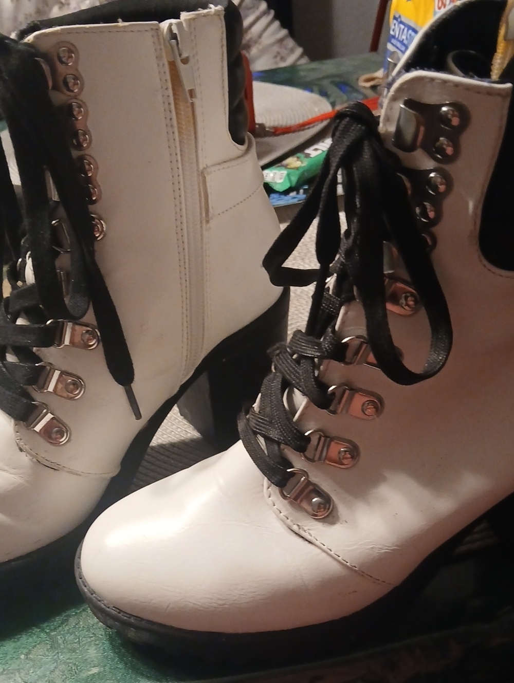 Dr. Martens Air Wair White Lace-Up Block Heel Ankle Boots - Women's Size 7